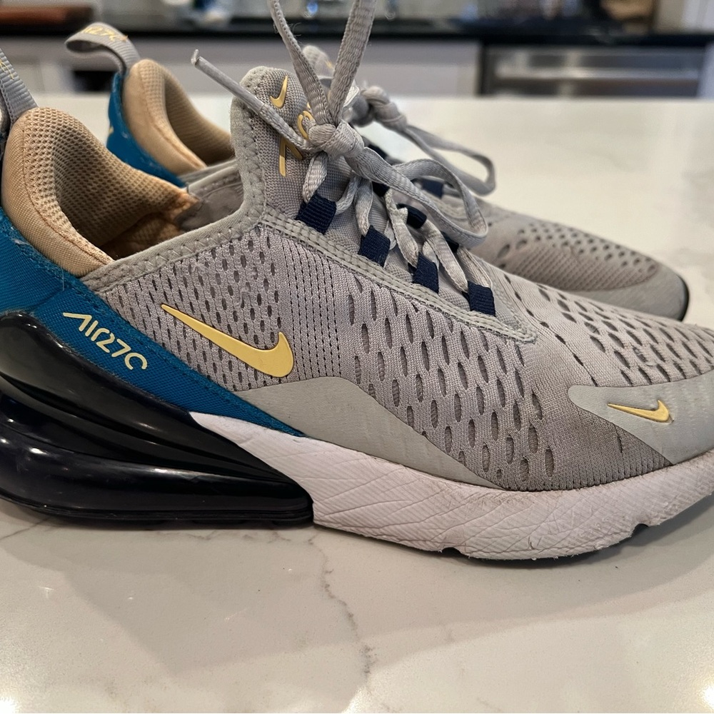 Nike air 270 size 5.5 sneakers